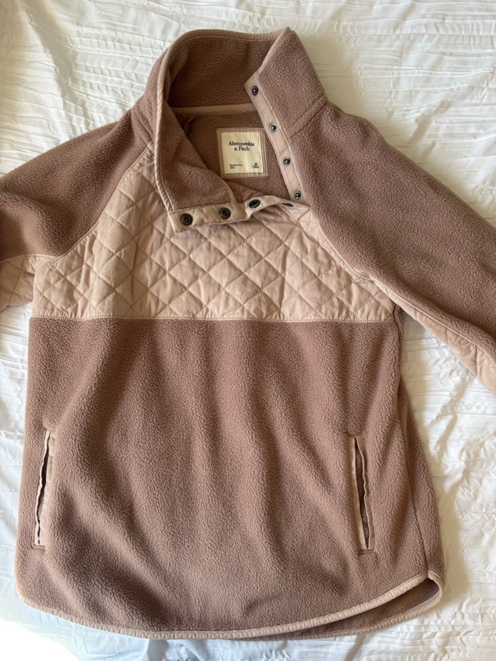 Abercrombie & Fitch Quilted Yoke Fleece Pullover - Dusty Mauve